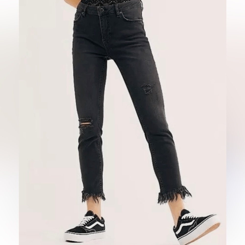 FREE PEOPLE Great Heights Washed Black Frayed Skinny Jeans